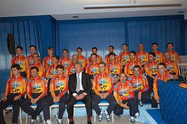 The full squad with Ernesto Preatoni