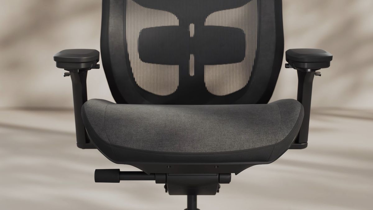 The fabric seat cushion and mesh backrest of the Hybrid Fractal Refine 2 gaming chair