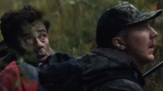 Benicio del Toro and Paul Dano in Escape at Dannemora