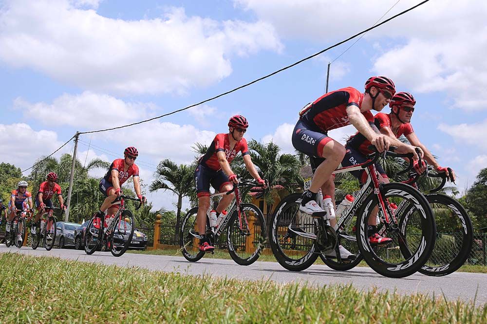 The Drapac team ride together