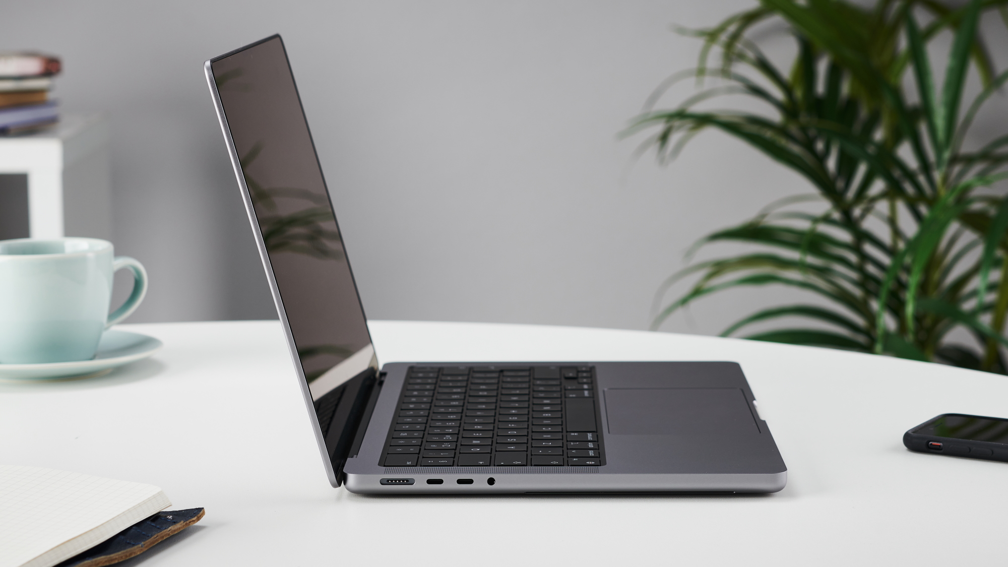 Apple Macbook Pro 14 Inch 2021 Review Techradar 8245