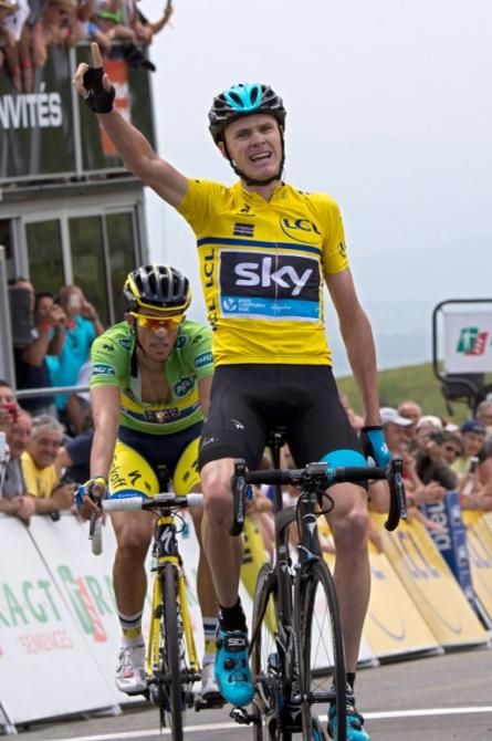 Chris Froome (Sky) holds off Alberto Contador (Tinkoff-Saxo) to win stage 2 of the Crit&eacute;rium du Dauphin&eacute;.