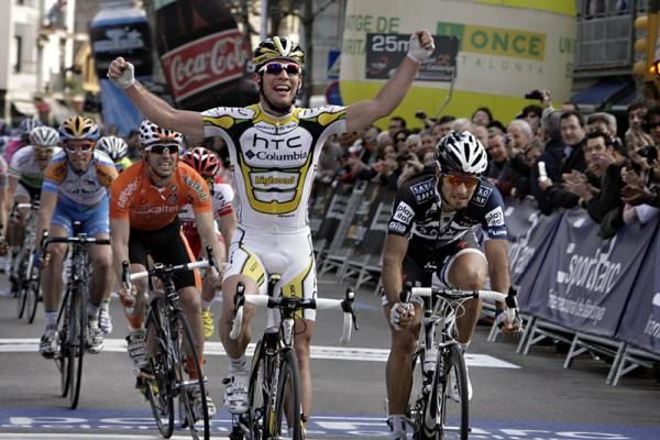 Mark Cavendish (HTC - Columbia) sprints to victory in stage two.