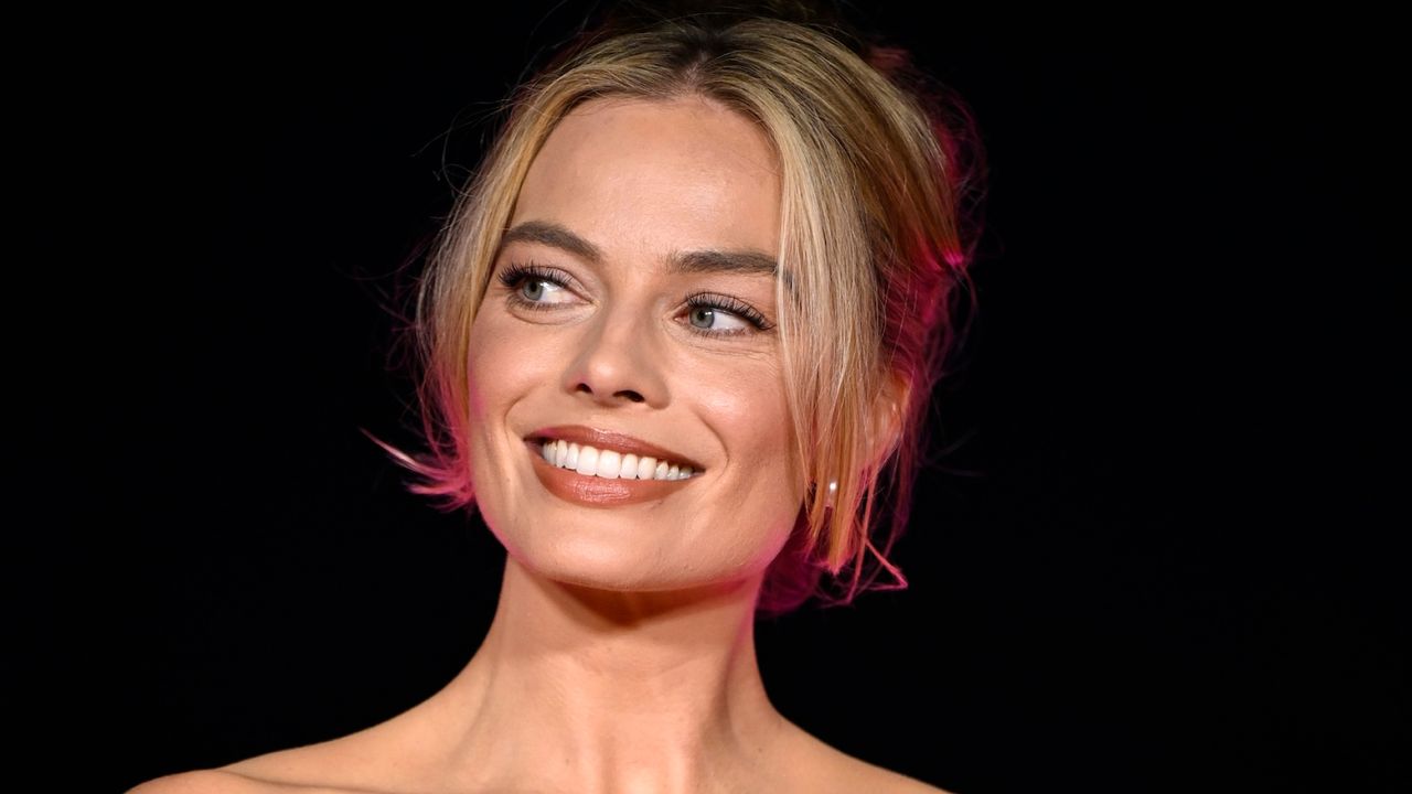 Margot Robbie attends the &quot;Barbie&quot; VIP Photocall at The London Eye on July 12, 2023 in London, England