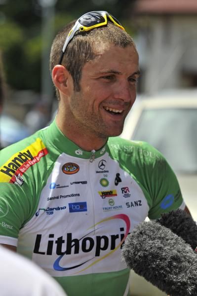 Jay Thompson (Fly V Australia) talks to the media after winning Stage 3.