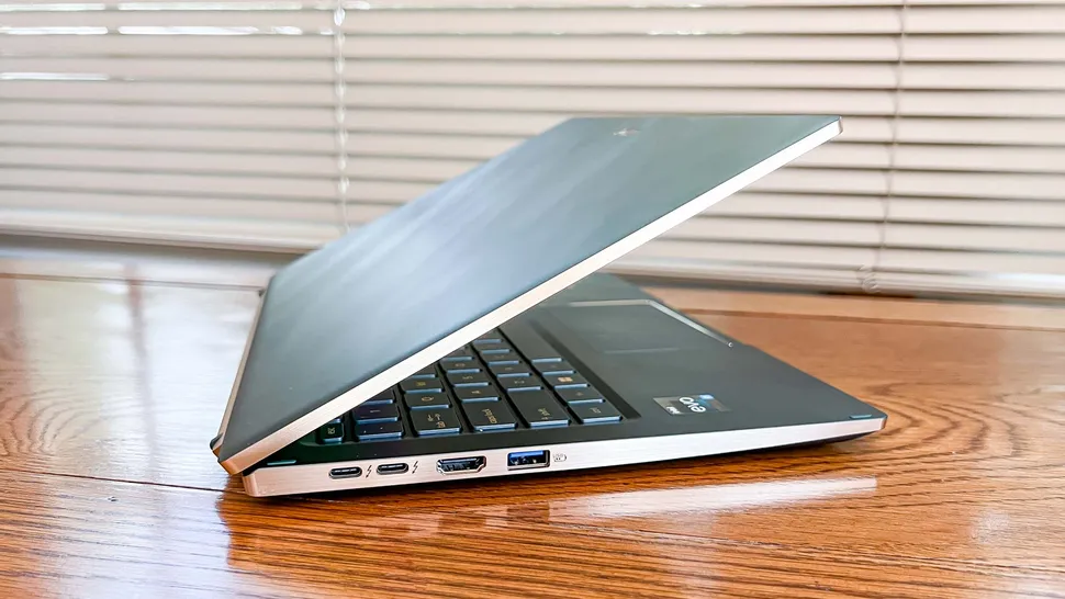 Port Acer Swift 5