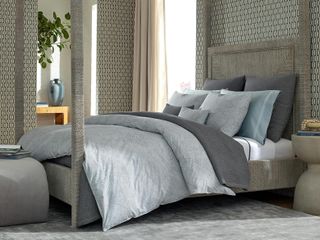 Bed sheets in blue and grey