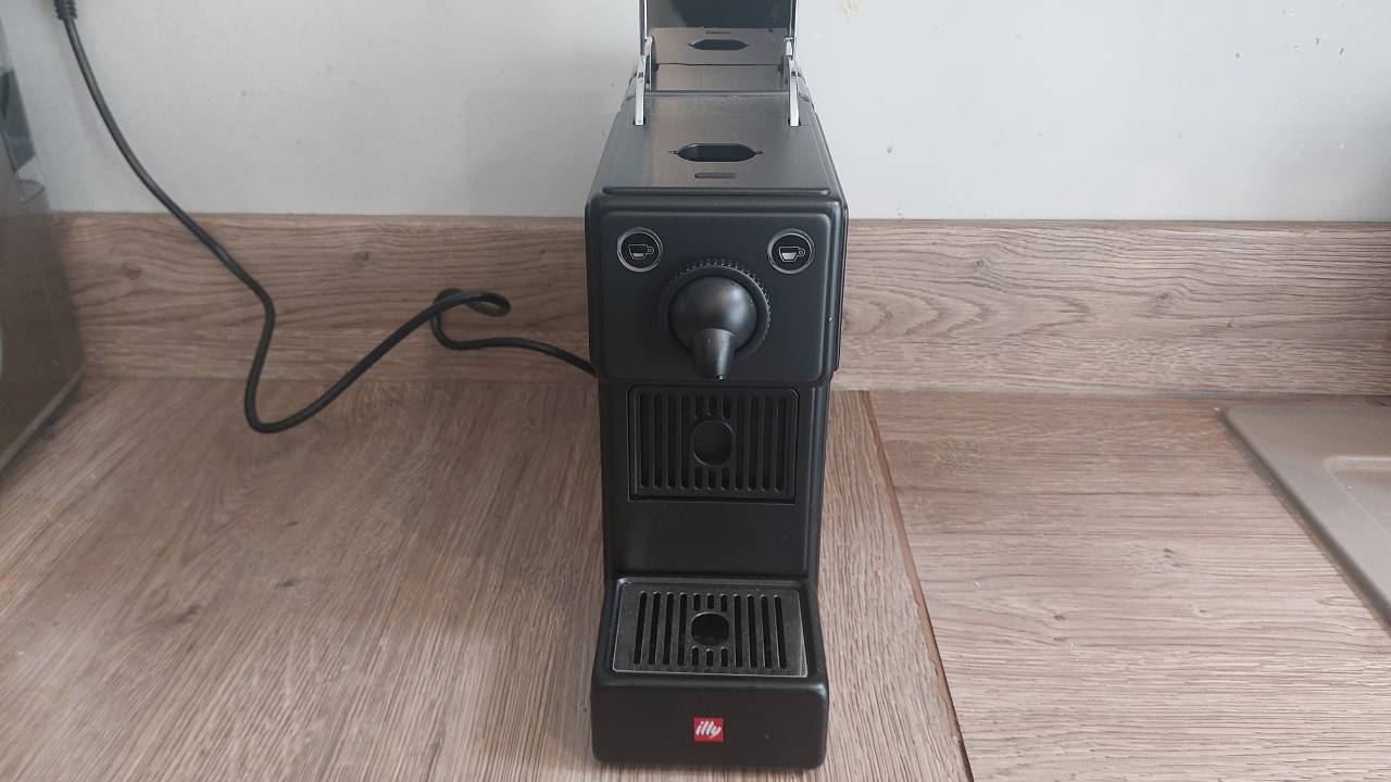 Illy X-Caps X3 Pod Coffee Machine