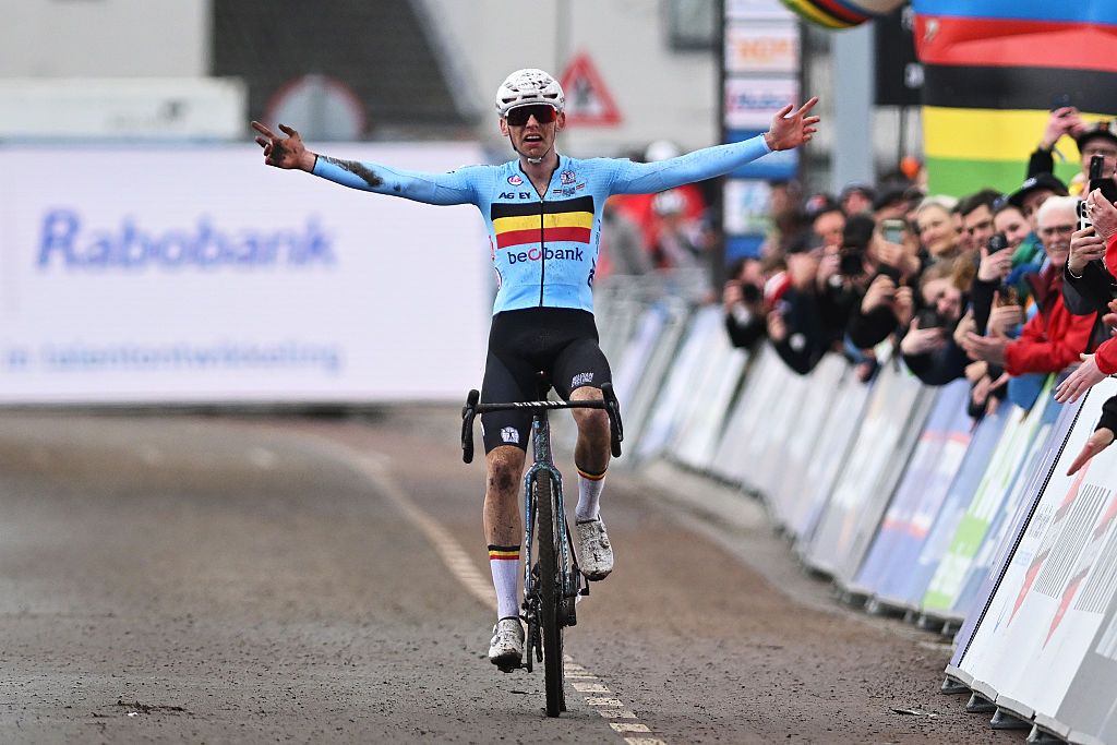 Cyclo-cross World Championships: Aaron Dockx scores under-23 men's gold for Belgium