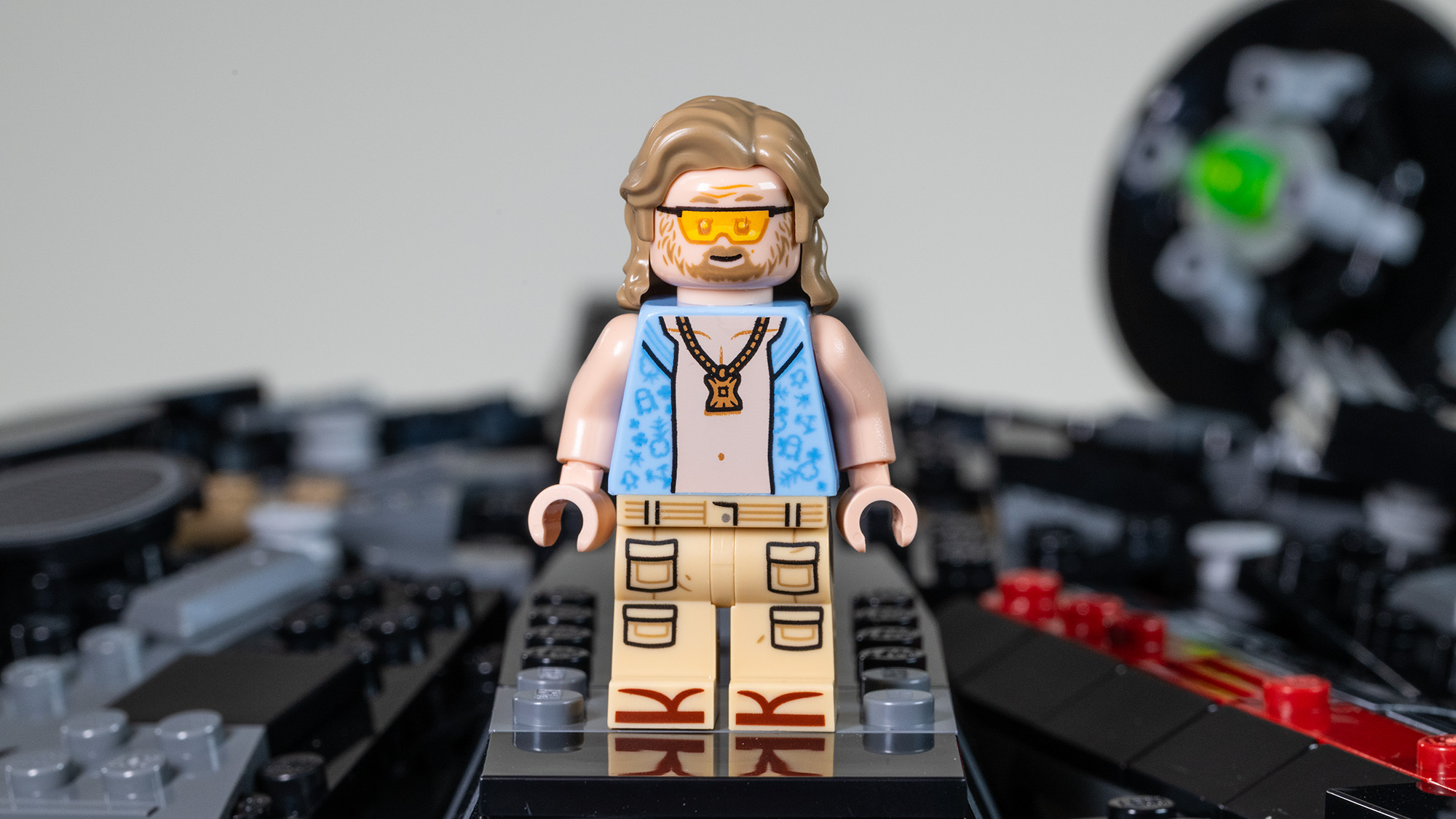 Lego Star Wars The Dark Falcon (75389) Beach Luke (front)