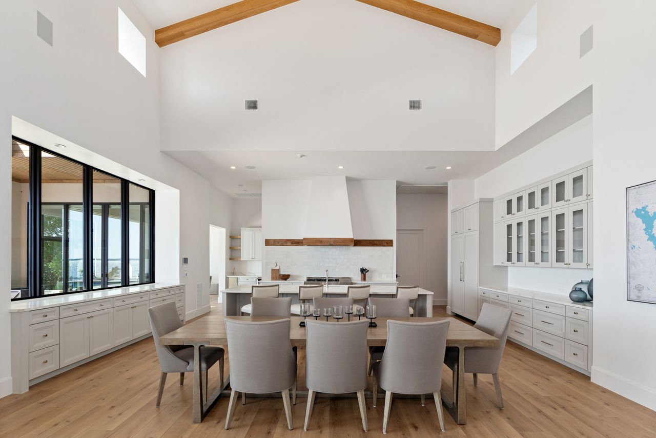 A home for sale in Cedar Creek Lake outside of Dallas, Texas.