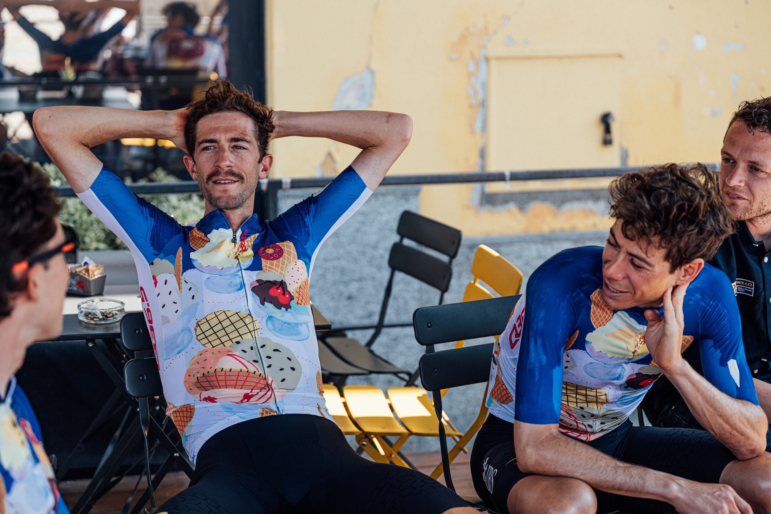 Sun, coffee, pastries and gelato: How the peloton spent the Giro’s last rest day