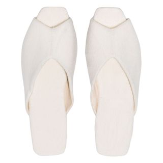 Best slippers for women: Deji Studios Neutral Wool Slides