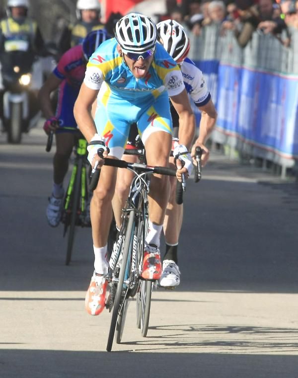Roman Kreuziger (Astana) sprints in Offido