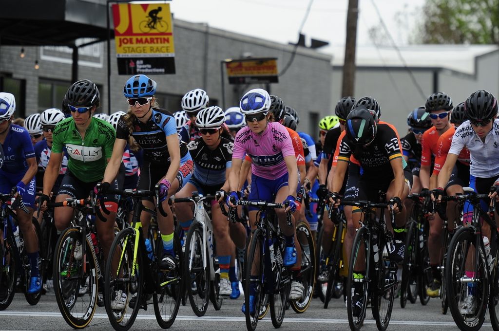 Ruth Winder (UnitedHealthcare) on the start line