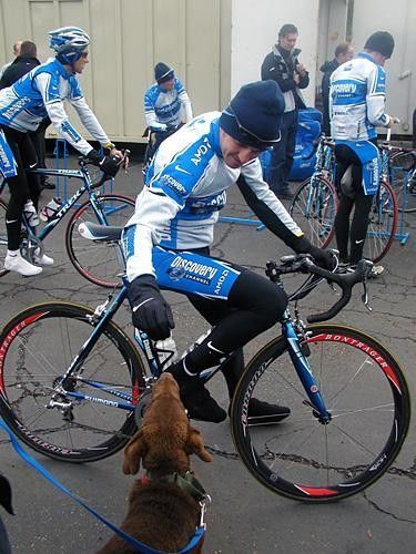 Dogs like bikes too!