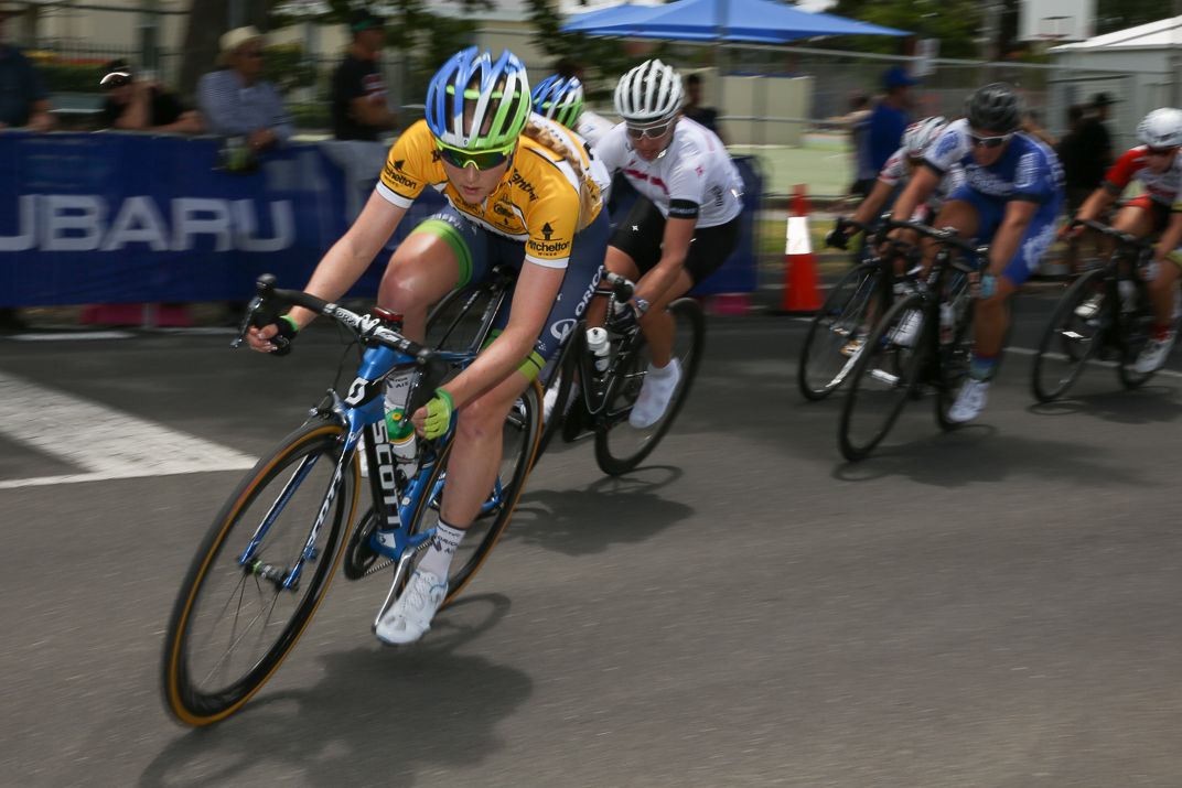 Gracie Elvin riding through a corner