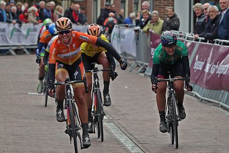 Chantal Blaak (Boel-Dolmans) beats Lisa Brennauer (Canyon-SRAM) to win stage 2 at Energiewacht Tour