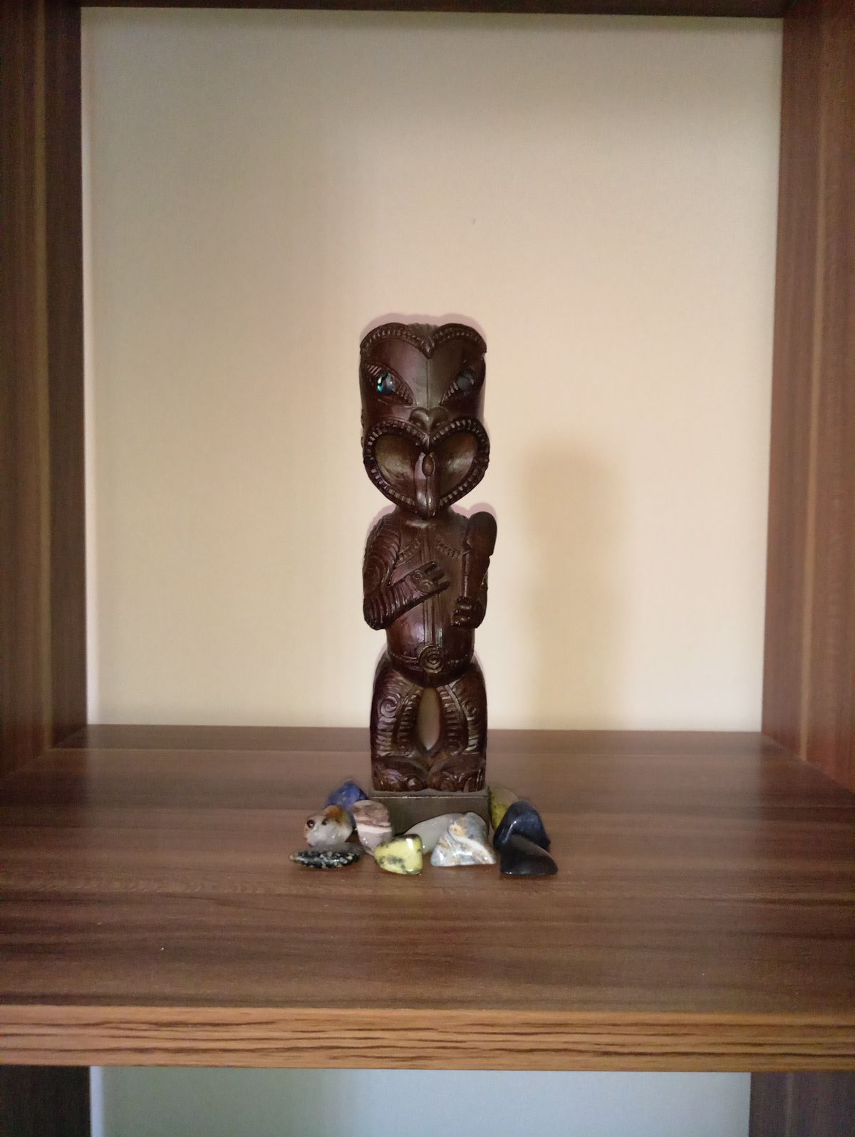 With the flash on, indoor shots are a little better, but the MX6 still struggles to focus clearly.