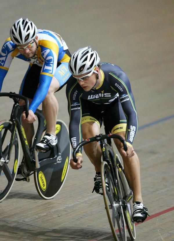 Scott Sunderland (WA) and Daniel Ellis (ACT) fox each other in the men's sprint final