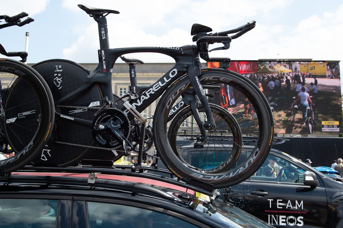 A Team Ineos Pinarello Bolide