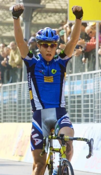 1999 Worlds: Damiano Cunego wins the U23 world championship on home soil in Verona, Italy