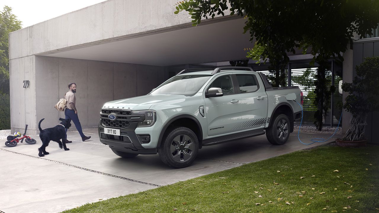 Ford Ranger PHEV Stormtrak