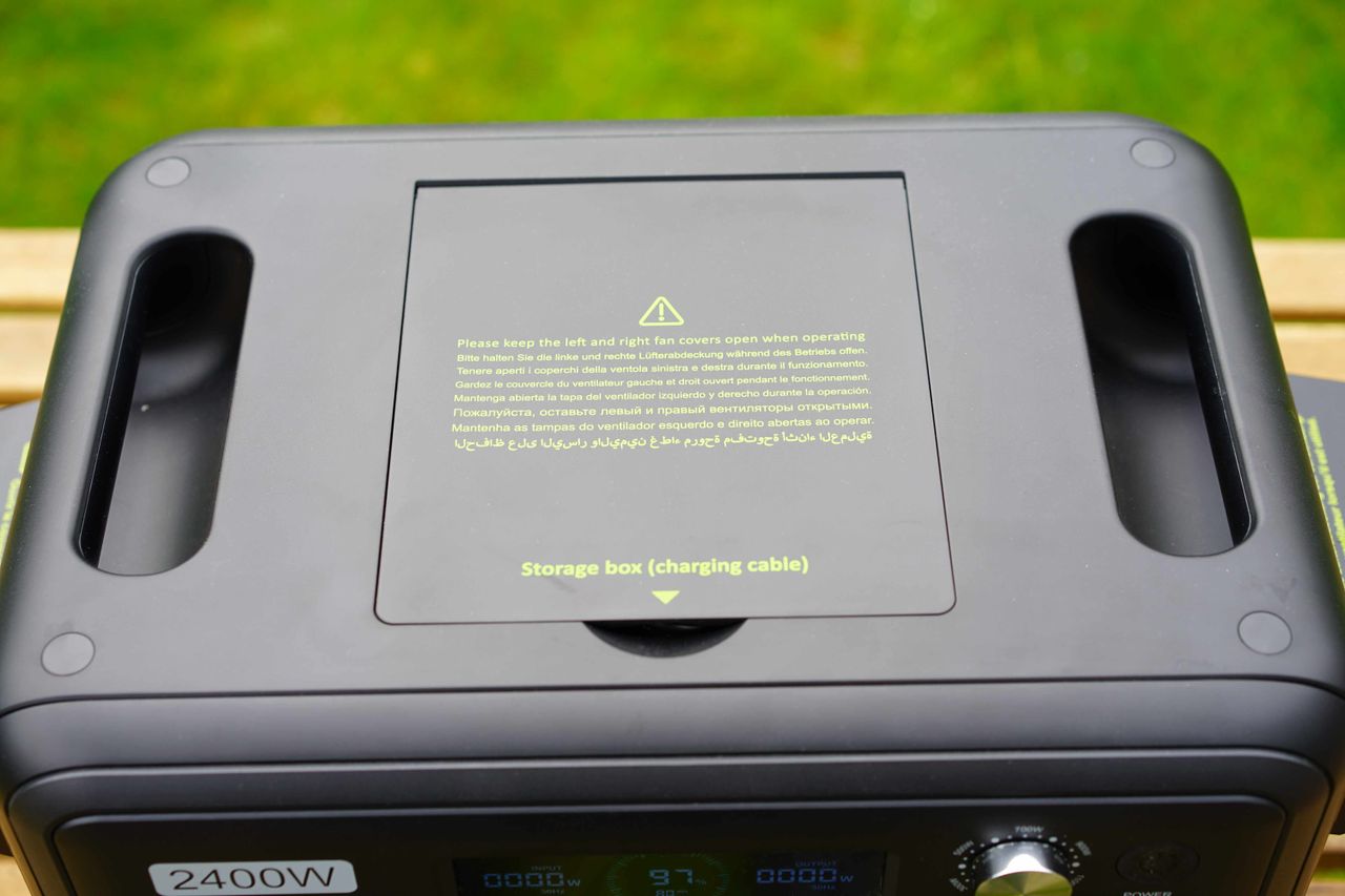 Fossibot F2400 during our review process