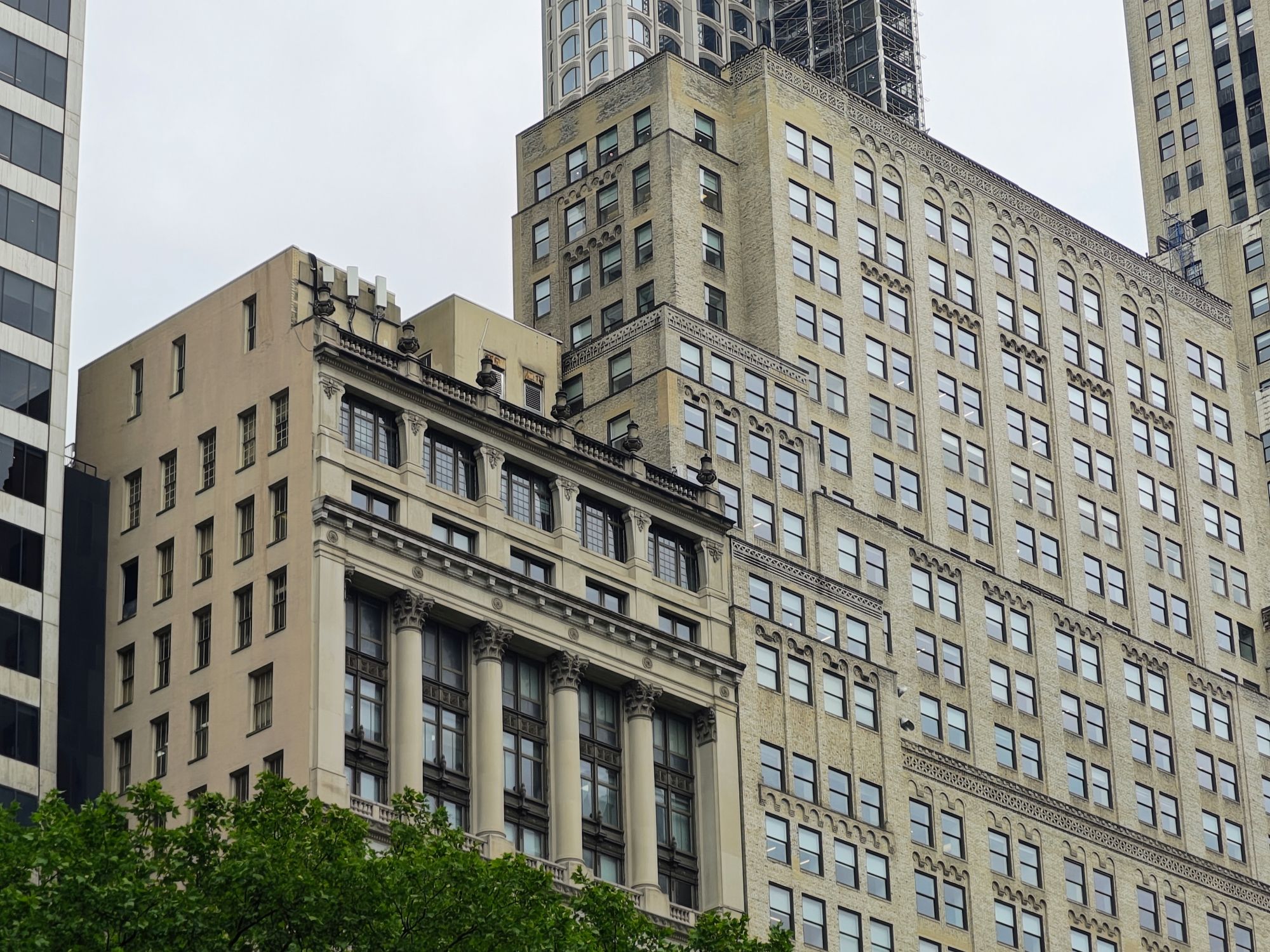 Motorola Razr Plus 2024 zoom sample.