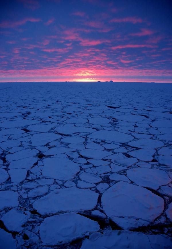 scary-antarctica-101026-02