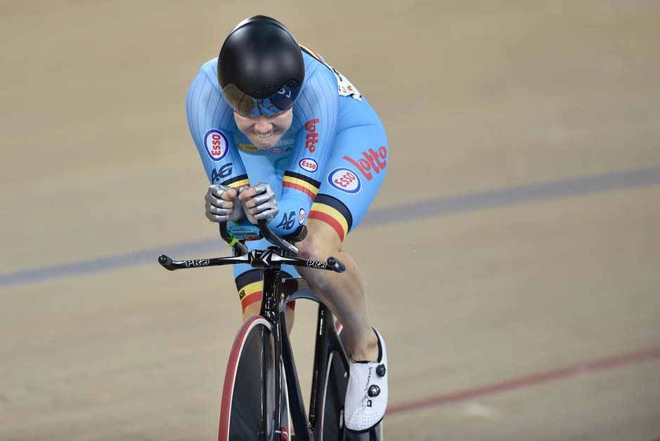 Jolien D'hoore gives it beans
