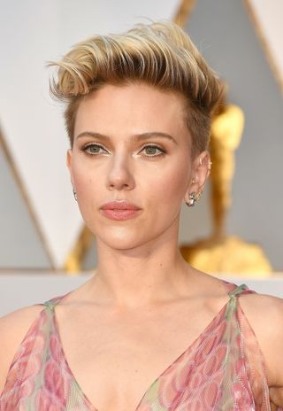 Scarlett Johansson attends the 89th Annual Academy Awards at Hollywood & Highland Center on February 26, 2017 in Hollywood, California