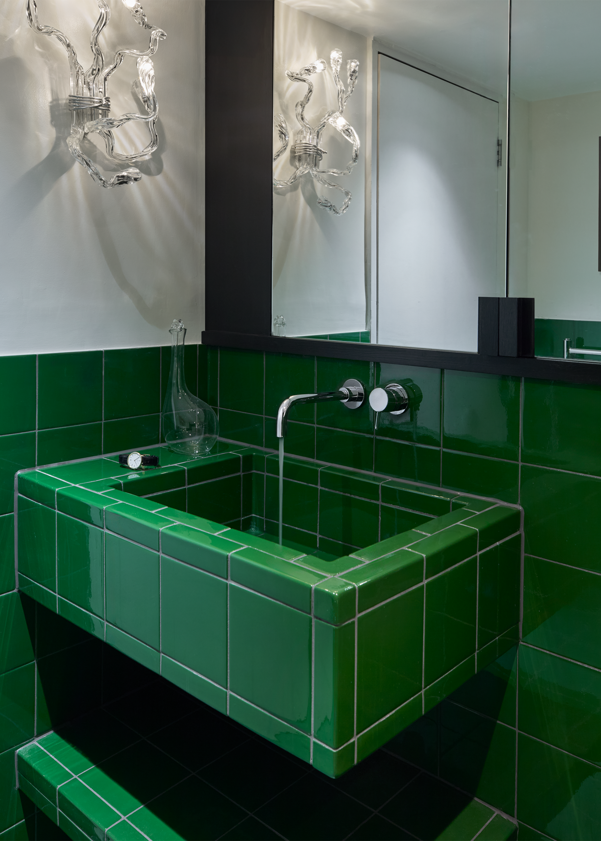 full tiled green sink