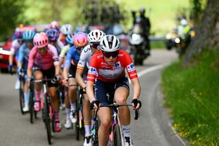 Demi Vollering in the red jersey at the Vuelta Femenina