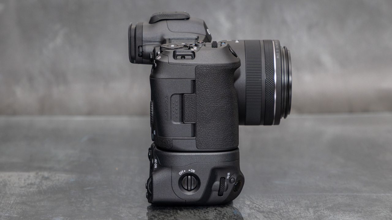 Canon BG-R20 Battery Grip for Canon EOS R5 Mark II