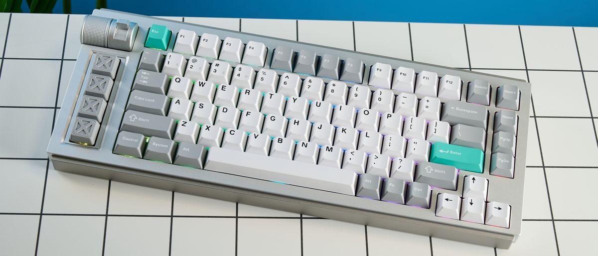 Photograph of the Lemokey L1 keyboard