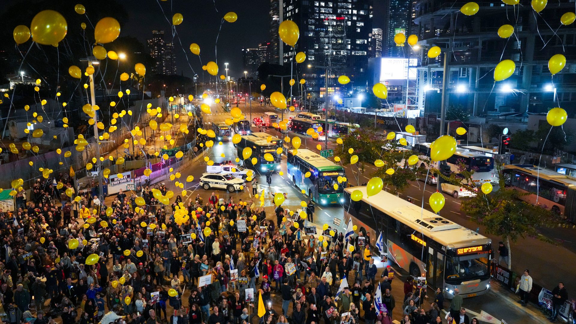 
                                Supporters release balloons to mark 500 days of captivity and demand the release of Israelis held hostage by Hamas in Tel Aviv, Israel
                            