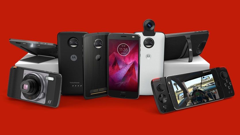 Moto GamePad adds a snap-on game controller to the Moto Z - CNET