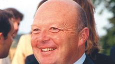 stuart hollings