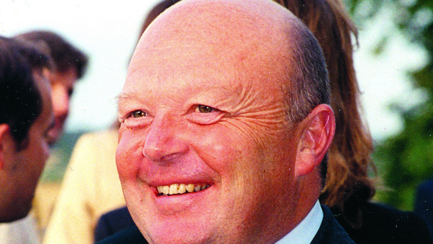 stuart hollings