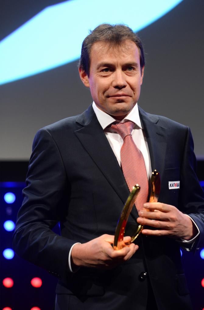Team Manager Viatcheslav Ekimov on stage