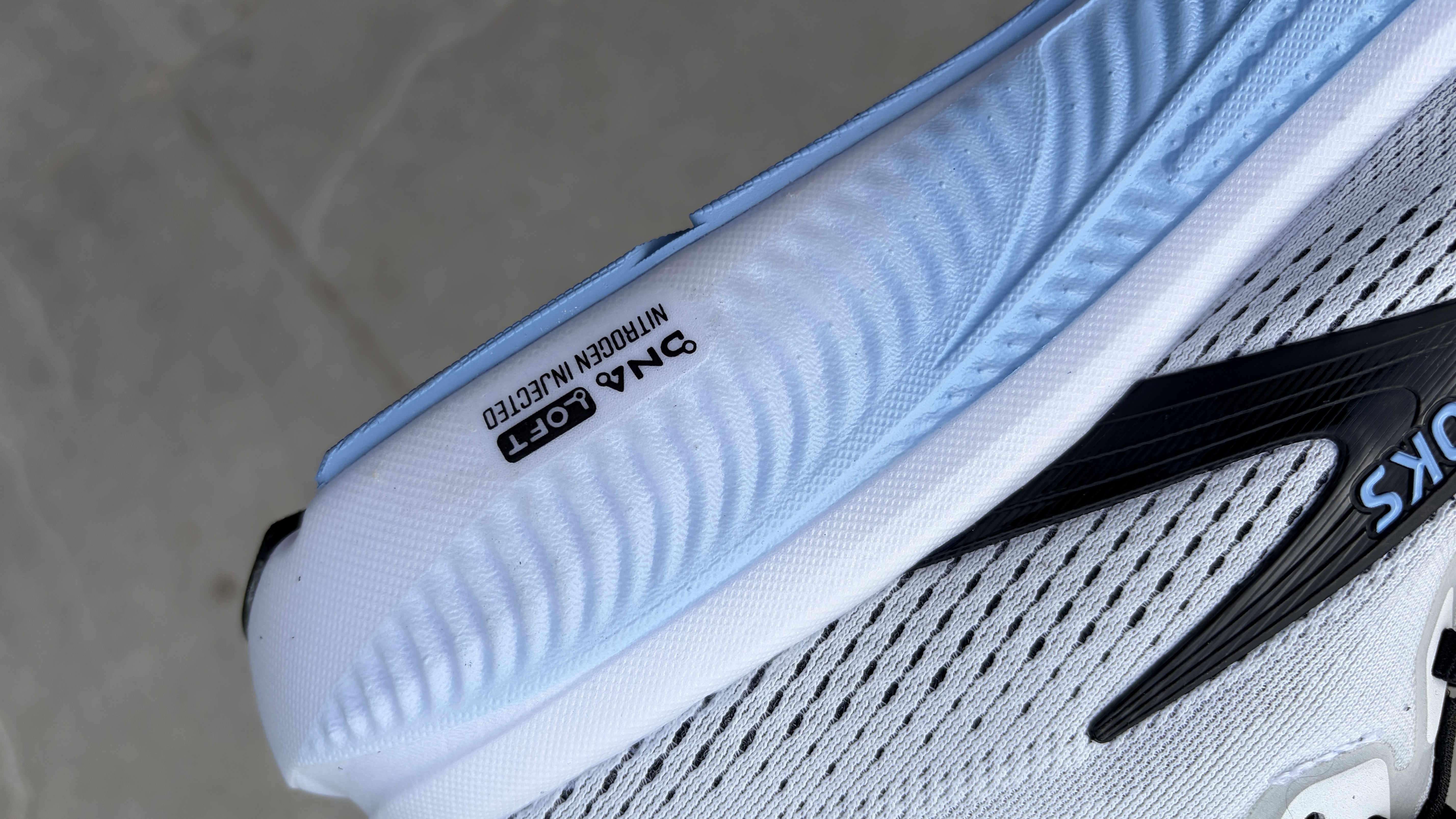 Brooks Ghost 18