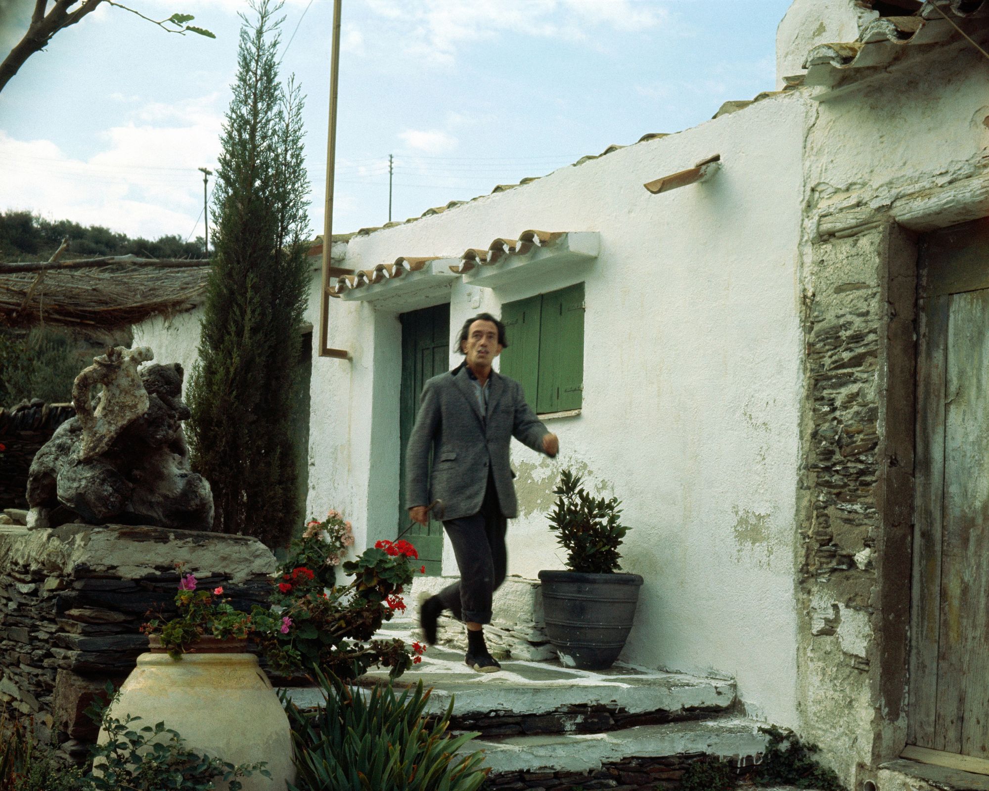 salvador dali in his spanish garden