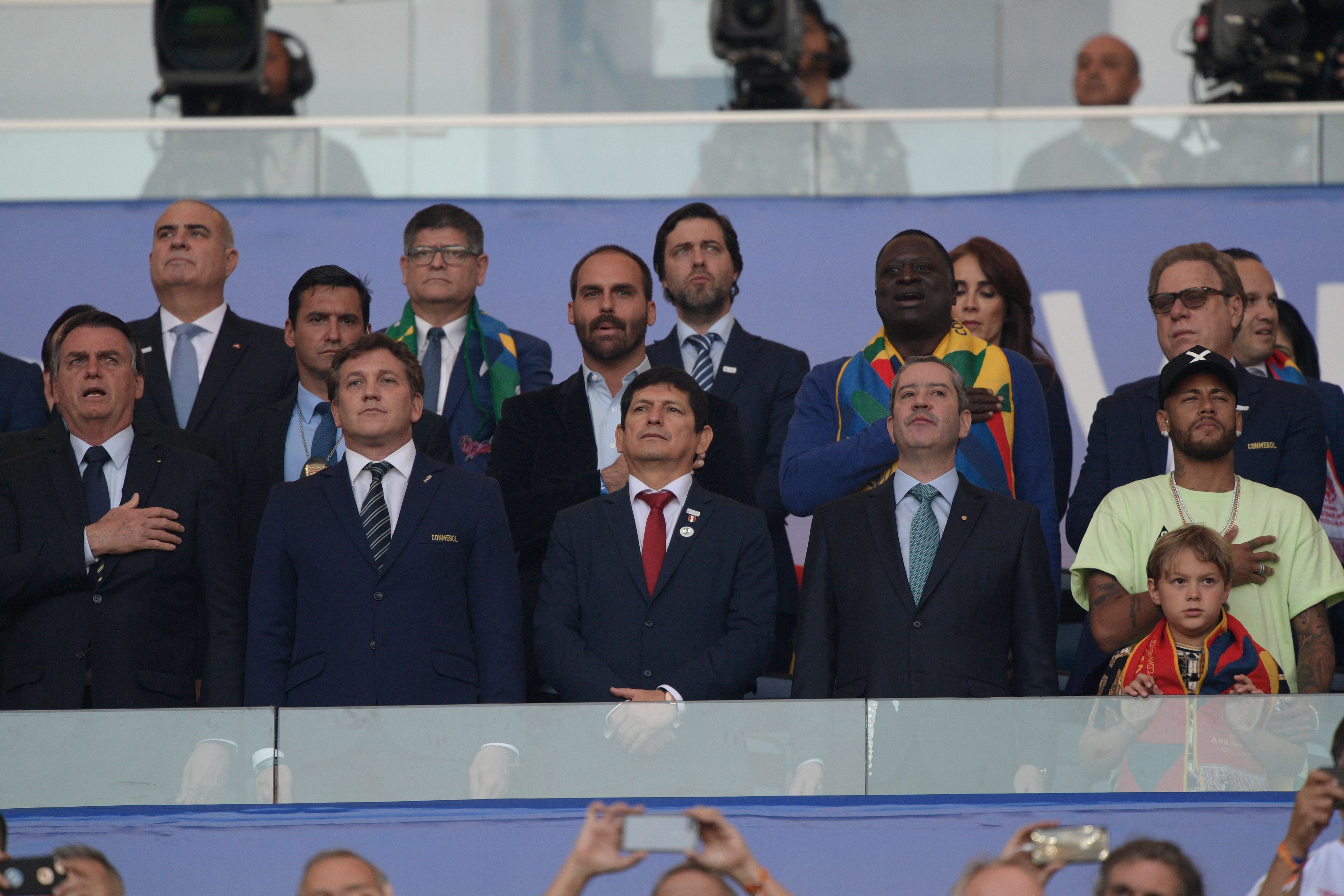 Neymar supporting Bolsonaro