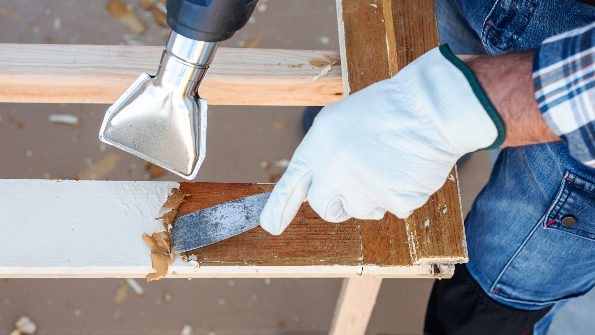 The 6 instruments I all the time use to take away paint from woodwork