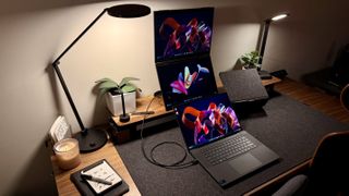 UPerfect Delta Pro touch Portable Monitor