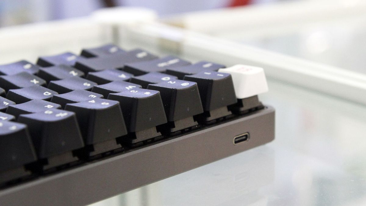 The Tex Yoda II Mechanical Keyboard Is For TrackPoint Lovers