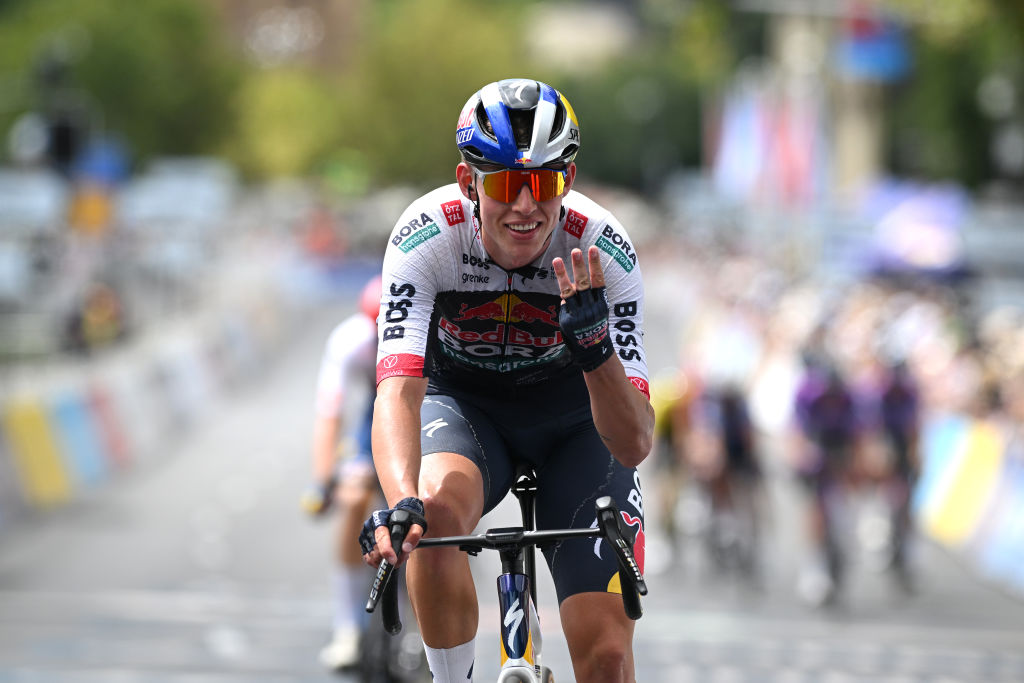 ADELAIDE AUSTRALIA JANUARY 26 Laurence Pithie of New Zealand and Team Red Bull BORA hansgrohe celebrates at finish line the victory of his teammate during the 25th Santos Tour Down Under 2025 Stage 6 a 90km stage from Adelaide to Adelaide UCIWT on January 26 2025 in Adelaide Australia Photo by Dario BelingheriGetty Images