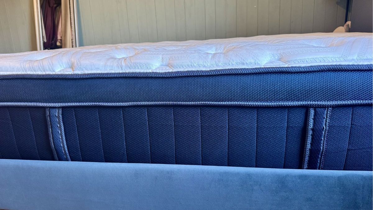 Brooklyn Bedding Thermobalance LX Elite in our tester's home