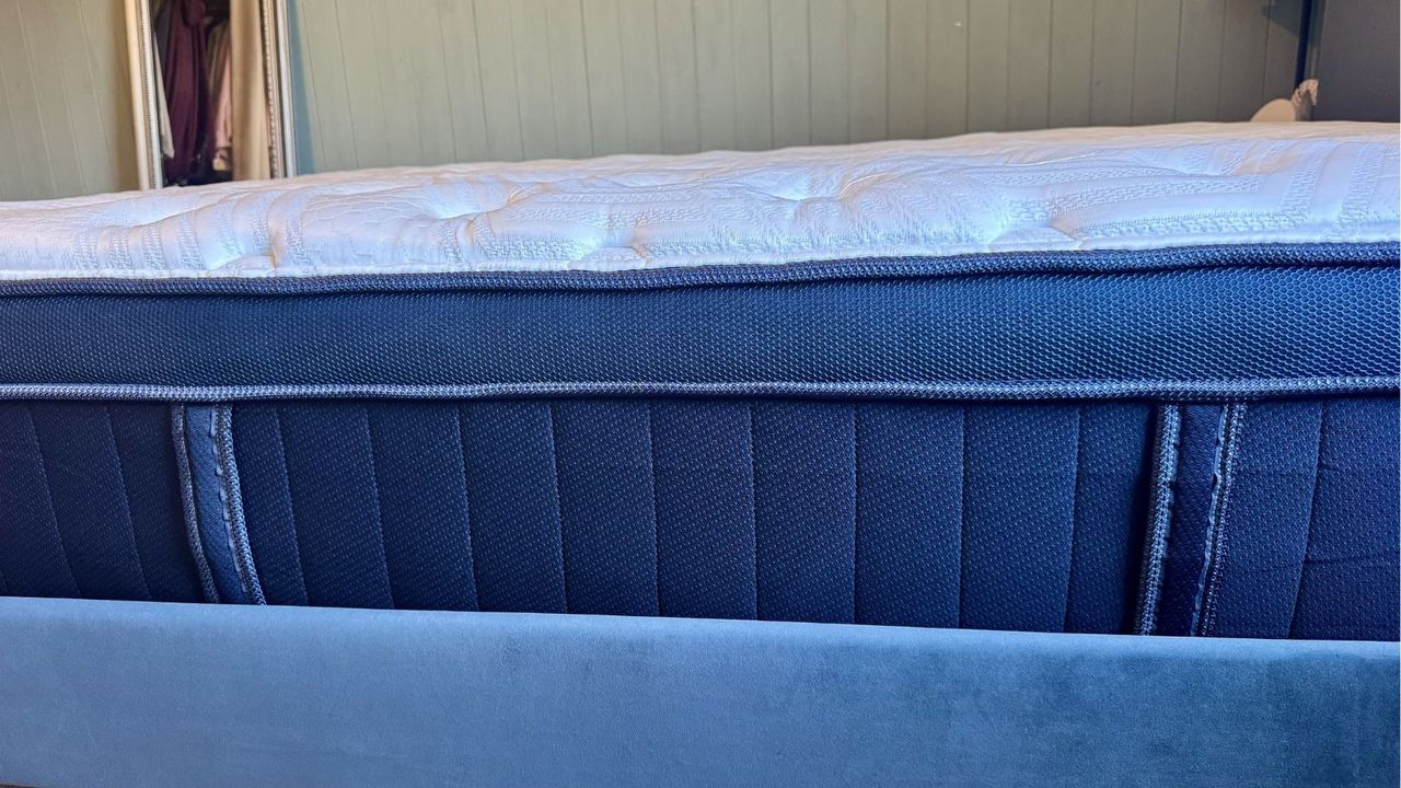 Brooklyn Bedding Thermobalance LX Elite in our tester's home